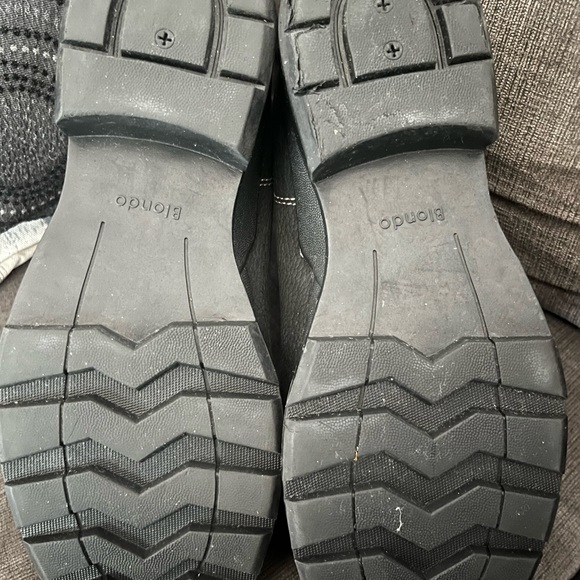 Blondo Waterproof Booties - Picture 9 of 9